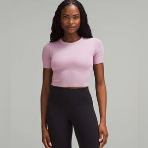 Lululemon Hold Tight Straight-Hem
Cropped T-Shirt